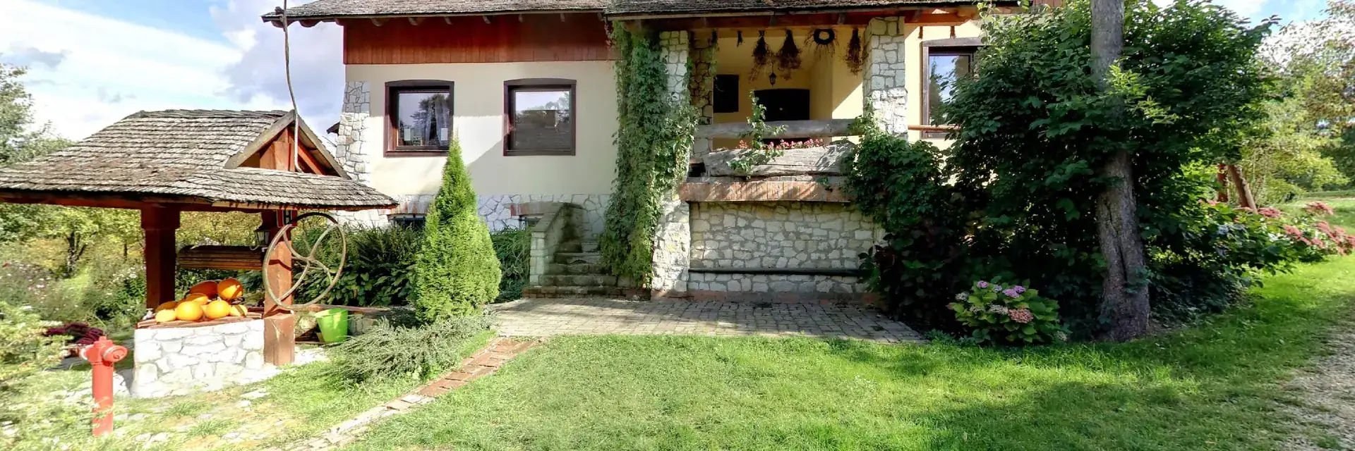 Ogród Pensjonatu Wiatrakowo w Kazimierzu Dolnym - widok z wirtualnego spaceru