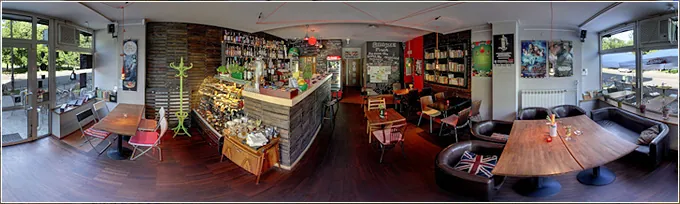 Klubokawiarnia Grawitacja, Warszawa - wirtualna wycieczka 360°