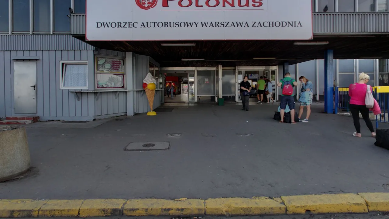 Dworzec autobusowy Polonus, Warszawa Zachodnia - podgląd