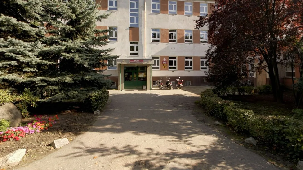 Zespół Szkół Samochodowych i Budowlanych, Głogów - podgląd